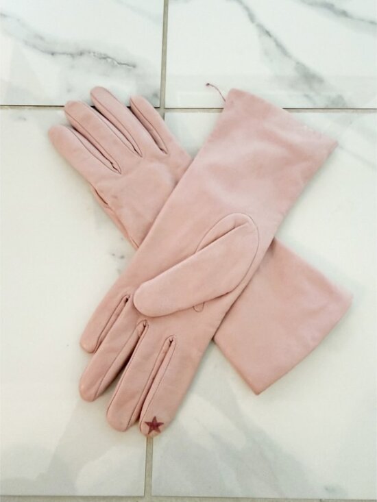 Neiman Marcus Accessories - NM Neiman Marcus Ladies Pink Leather Cashmere Lined Gloves 6.5